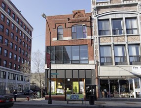 1300 N Milwaukee Ave in Chicago, IL - Building Photo - Building Photo