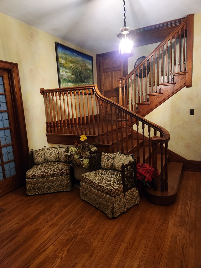 property at 420 W Sumner St