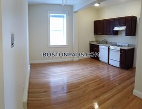 84 Fenway in Boston, MA - Building Photo - Building Photo