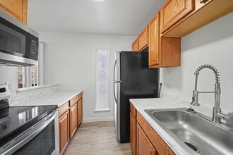 4270 Loomis Ave in Colorado Springs, CO - Building Photo - Building Photo