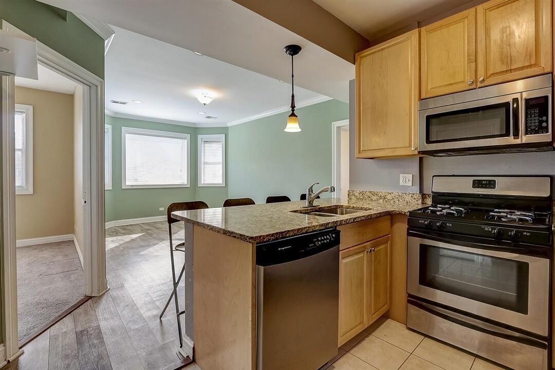 4966 N Spaulding Ave, Unit #G in Chicago, IL - Foto de edificio