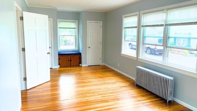 25 Hazel St, Unit 2 in Salem, MA - Building Photo - Building Photo