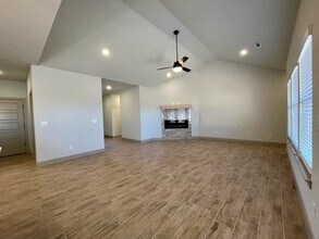 912 Cook St in Pea Ridge, AR - Foto de edificio - Building Photo