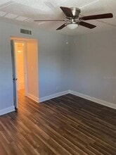 6308 Newtown Cir in Tampa, FL - Foto de edificio - Building Photo