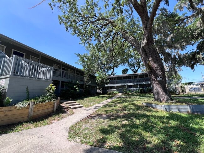 1040 Bert Rd, Unit 5