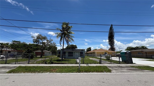 property at 2432 NW 20th St