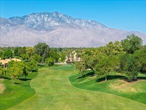 38 Pine Valley Dr in Rancho Mirage, CA - Building Photo - Building Photo
