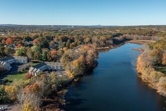 18 Hovey Pond Dr in Grafton, MA - Building Photo - Building Photo