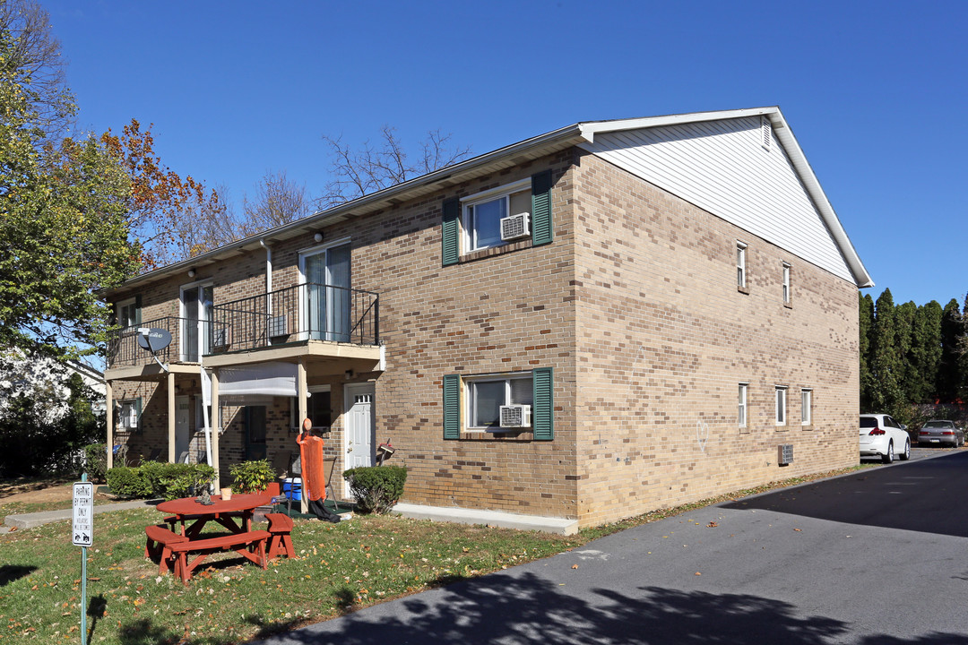 Arbor Village Apartments in Allentown, PA - Building Photo