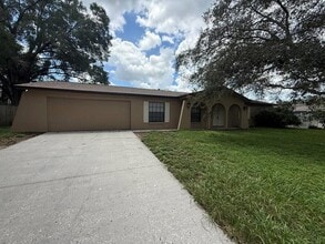 6619 Jennifer Dr in Tampa, FL - Building Photo - Building Photo