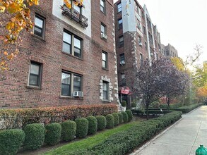 312 Main St in White Plains, NY - Building Photo - Building Photo