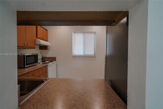 7920 Camino Real in Miami, FL - Building Photo - Building Photo