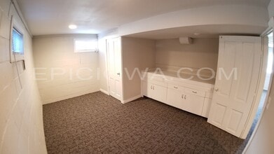 1619 11th St NW in Cedar Rapids, IA - Building Photo - Building Photo