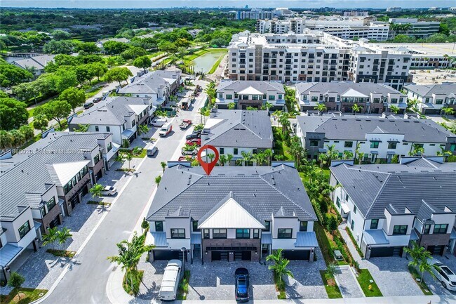 8342 NW 7th Pl in Plantation, FL - Building Photo - Building Photo