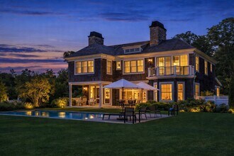 21 Barn Ln in Bridgehampton, NY - Building Photo - Building Photo