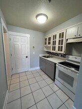 644 4th Ave S, Unit 7 in St. Petersburg, FL - Building Photo - Building Photo