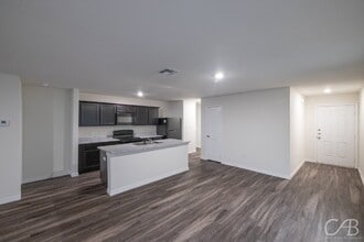 7742 Florence Dr in Abilene, TX - Foto de edificio - Building Photo