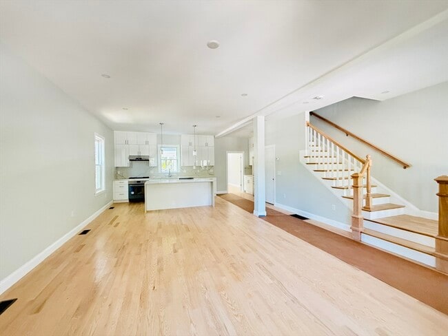 4 Baldwin St in Newton, MA - Building Photo - Building Photo