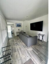 2520 Fillmore St in Hollywood, FL - Building Photo - Building Photo