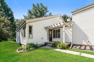 373 Elan Ct in St. Paul, MN - Building Photo