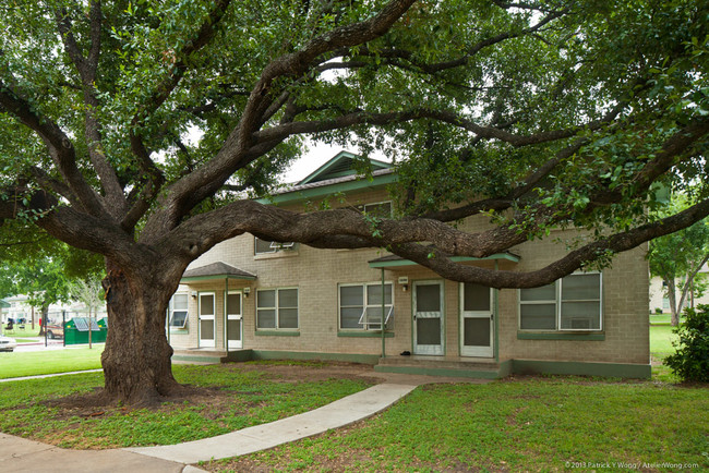 Santa Rita Apartments in Austin, TX - Building Photo - Building Photo