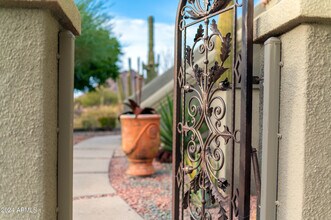 10326 E Buckskin Trail in Scottsdale, AZ - Building Photo - Building Photo