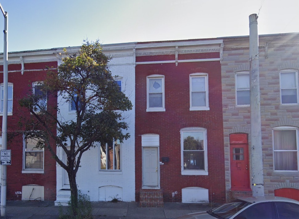 3811 S Hanover St in Baltimore, MD - Building Photo