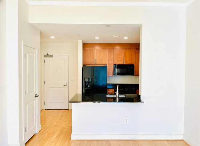 4101 Albemarle St NW, Unit 611 in Washington, DC - Building Photo - Building Photo