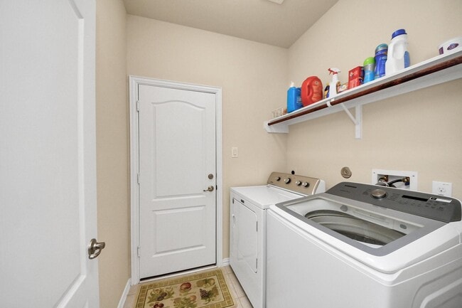 4210 Audrey Manor Ln