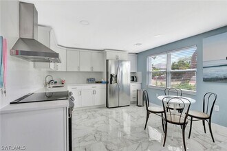 1009 Ridge St in Naples, FL - Building Photo - Building Photo