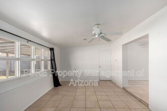 2332 W Sunnyside Ave in Phoenix, AZ - Building Photo - Building Photo