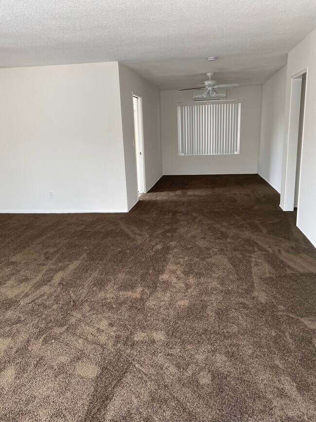719 S Pacific Coast Hwy in Redondo Beach, CA - Building Photo - Building Photo
