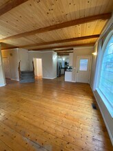 236 E Madison Ave in Cottage Grove, OR - Building Photo - Building Photo