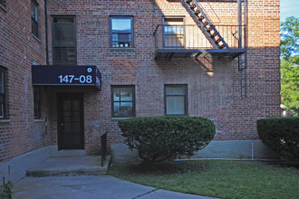 147-08 72nd Rd in Flushing, NY - Building Photo - Building Photo