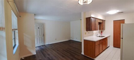1715 SW 69 Way in Gainesville, FL - Building Photo - Building Photo