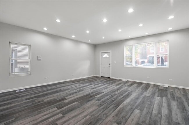 516 N May St in Chicago, IL - Building Photo - Building Photo