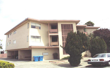 226 Carlton Ave in San Bruno, CA - Building Photo - Building Photo