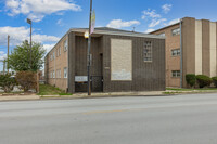 4651 W 63rd St in Chicago, IL - Foto de edificio - Building Photo