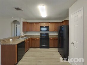 5406 Chase Canyon in San Antonio, TX - Building Photo - Building Photo