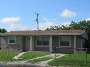 6224 Fletcher St in Hollywood, FL - Foto de edificio - Building Photo