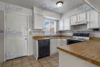 9479 Olde Towne Row in Dallas, TX - Building Photo - Building Photo