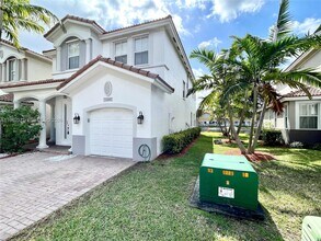 10844 NW 84th St in Doral, FL - Building Photo - Building Photo