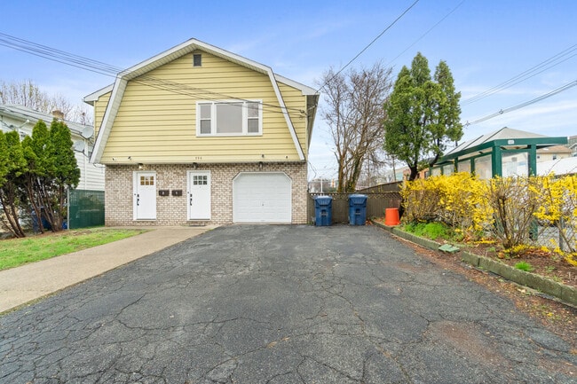 396 Kaplan Ave, Unit Floor 1