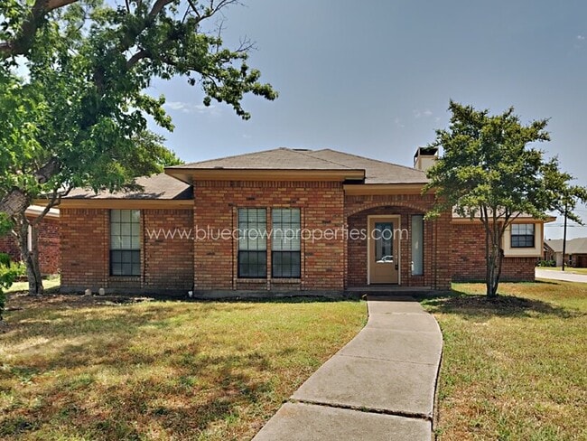 property at 615 Stoneybrook Dr