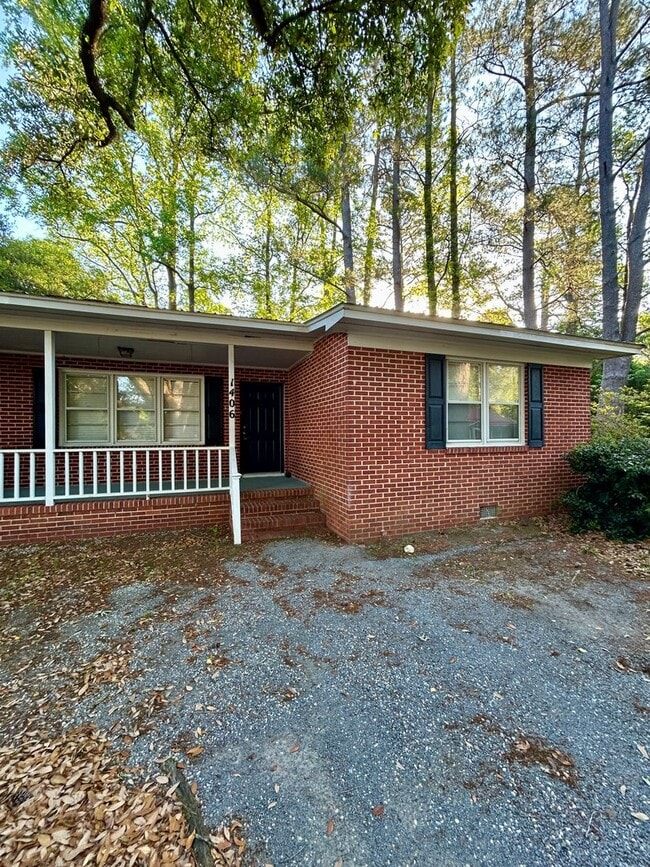 property at 1406-1408 Oak St