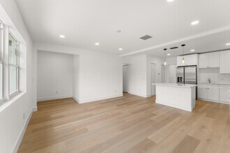 111 W 35th St in West Palm Beach, FL - Building Photo - Building Photo