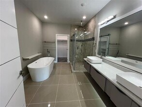 1818 Brentwood Ct in Davenport, FL - Foto de edificio - Building Photo