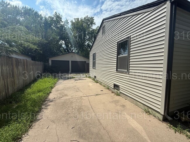 6507 A St in Wichita, KS - Building Photo - Building Photo