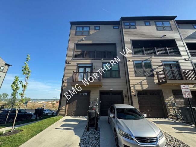 1636 Kirkman St in Dumfries, VA - Building Photo - Building Photo