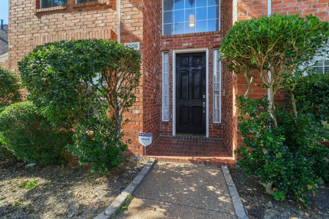 2209 Micarta Dr in Plano, TX - Building Photo - Building Photo